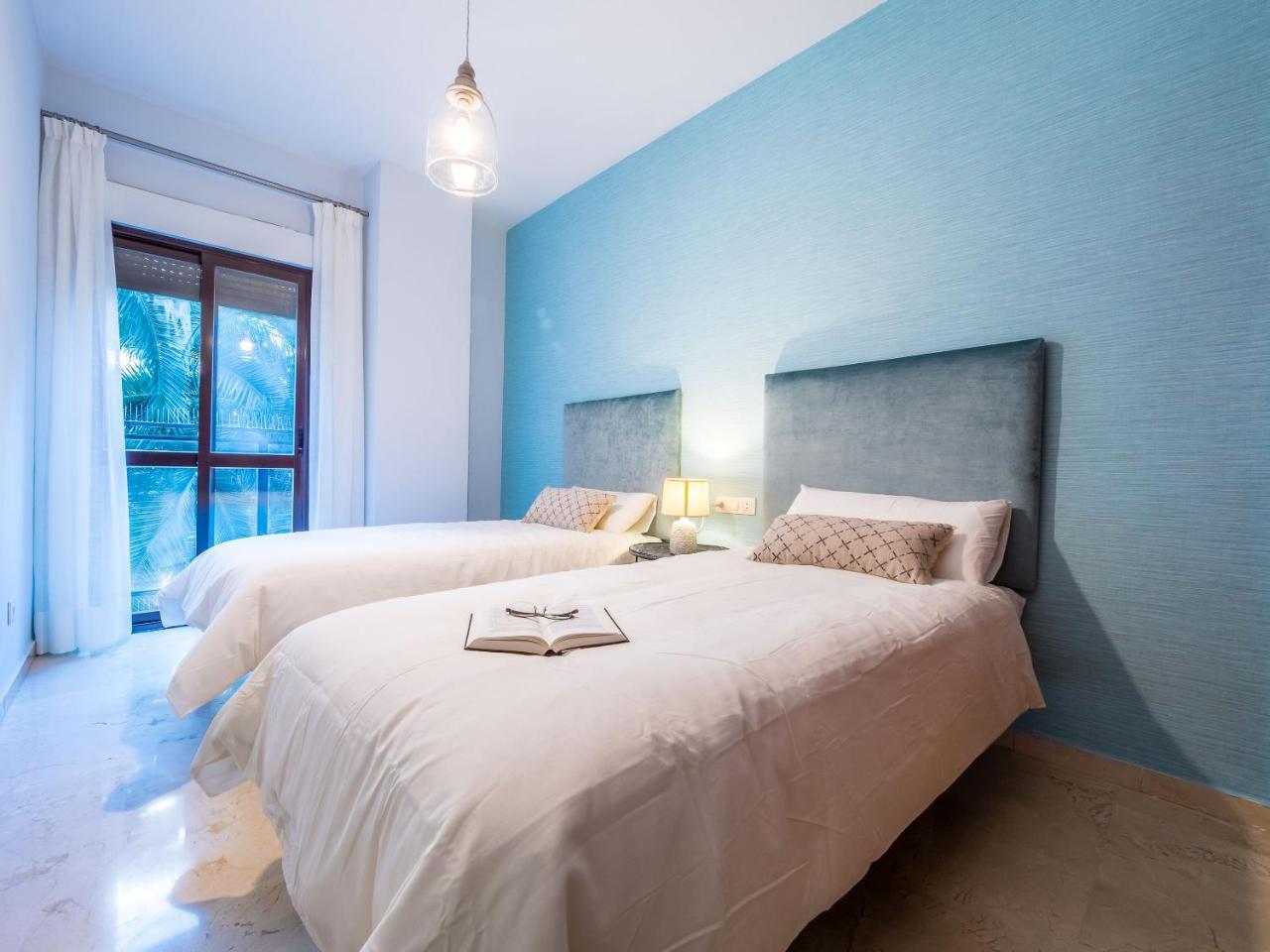Malaga Center Experience - Premium Apartment Bagian luar foto