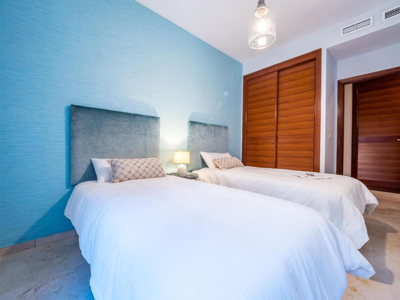 Malaga Center Experience - Premium Apartment Bagian luar foto