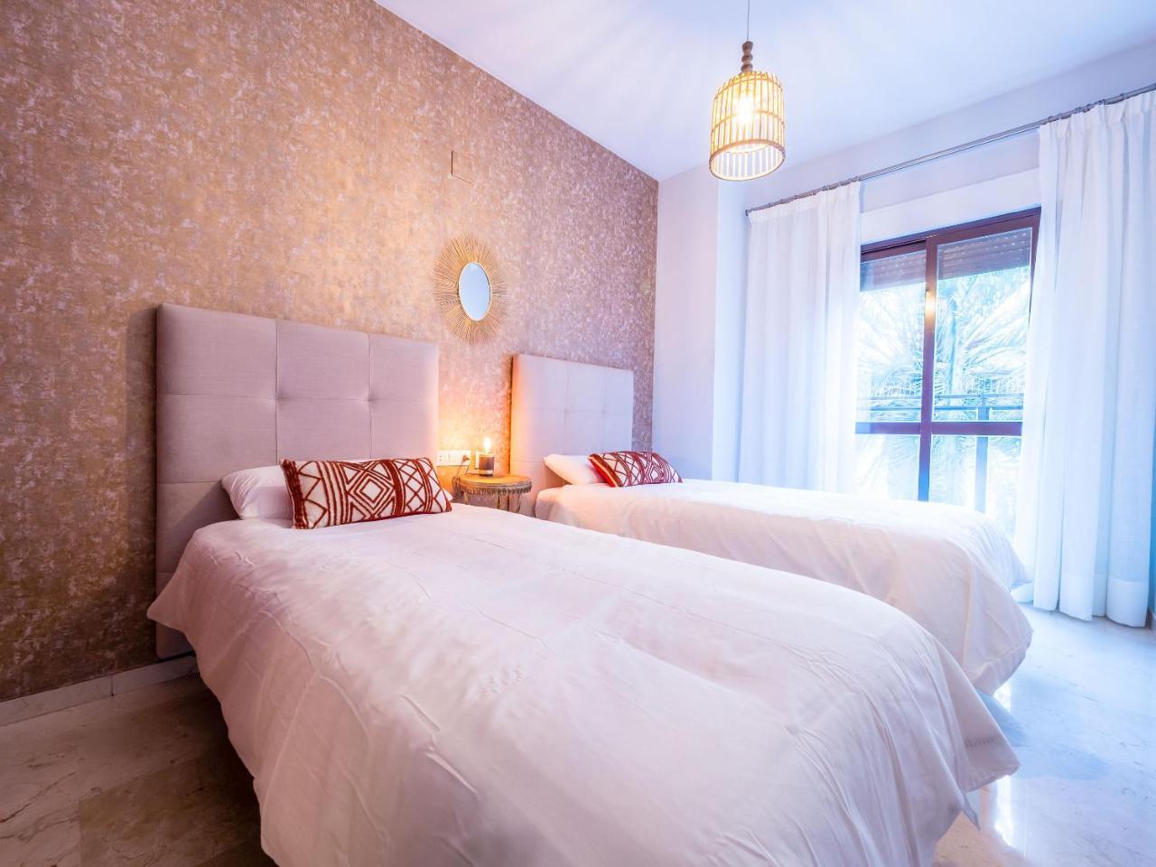 Malaga Center Experience - Premium Apartment Bagian luar foto
