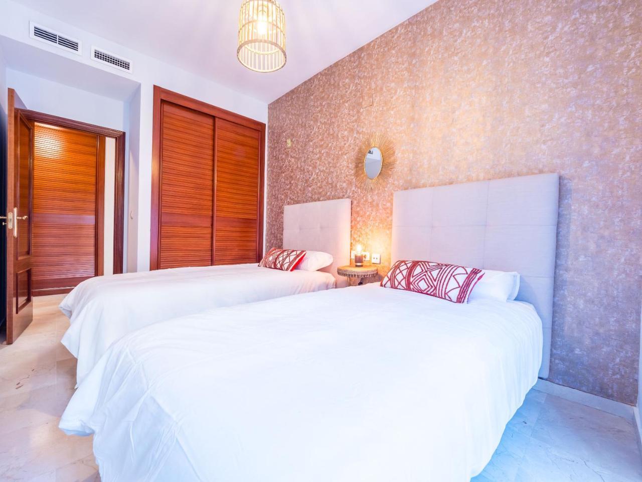 Malaga Center Experience - Premium Apartment Bagian luar foto